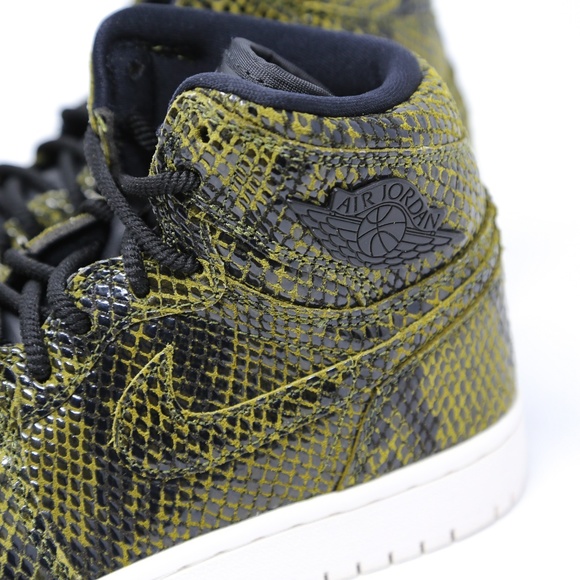 Air Jordan 1 Retro High Premium Womens Snakeskin 8 - Picture 8 of 8